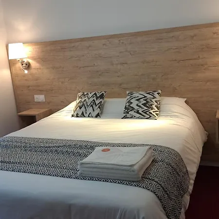 מלון Abor Hotel, Mont De Marsan 3*