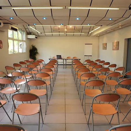 Abor Hotel, Mont De Marsan מלון