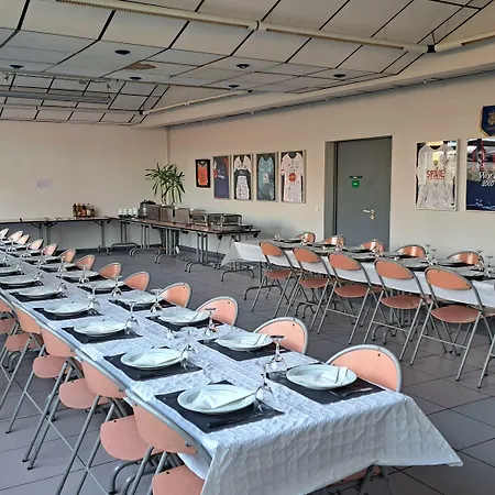 מלון Abor Hotel, Mont De Marsan 3*
