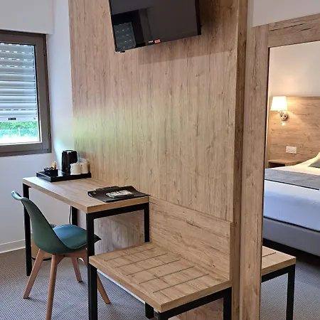 Abor Hotel, Mont De Marsan מלון
