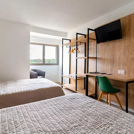 Abor Hotel, Mont De Marsan מלון