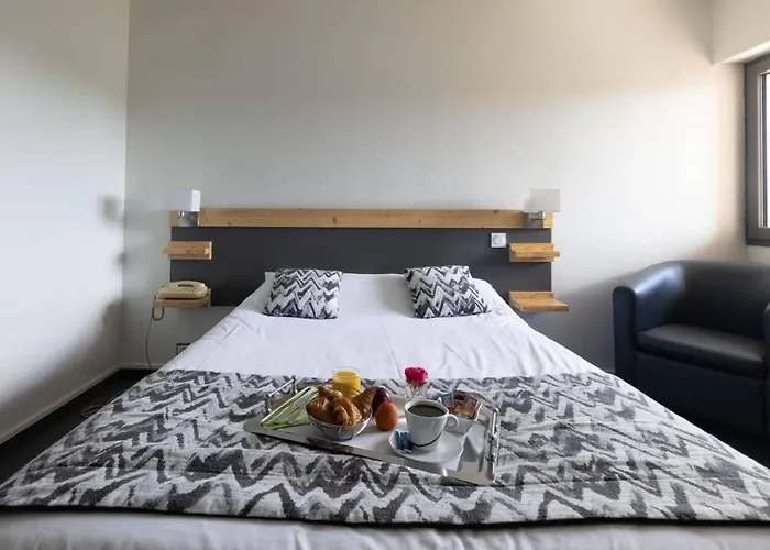 Abor Hotel, Mont De Marsan Отель